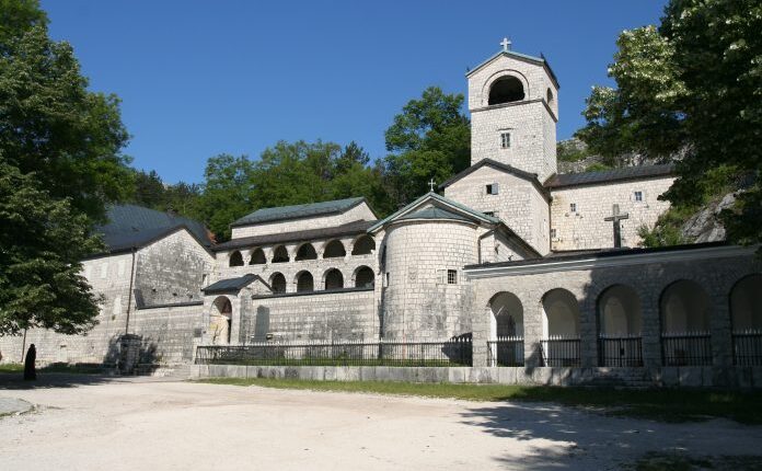 Nekrsti is kidnapping a Serbian shrine - News online
