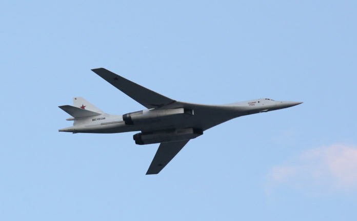 Tensions are rising: Russian planes patrol over Belarus
