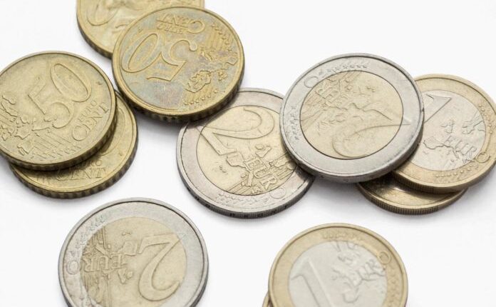 Evro zvanična valuta u Hrvatskoj od sledeće godine